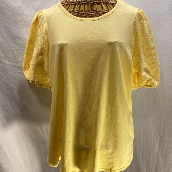 MATERNITY M EYELET SLEEVE TOP - Picture 1 of 4